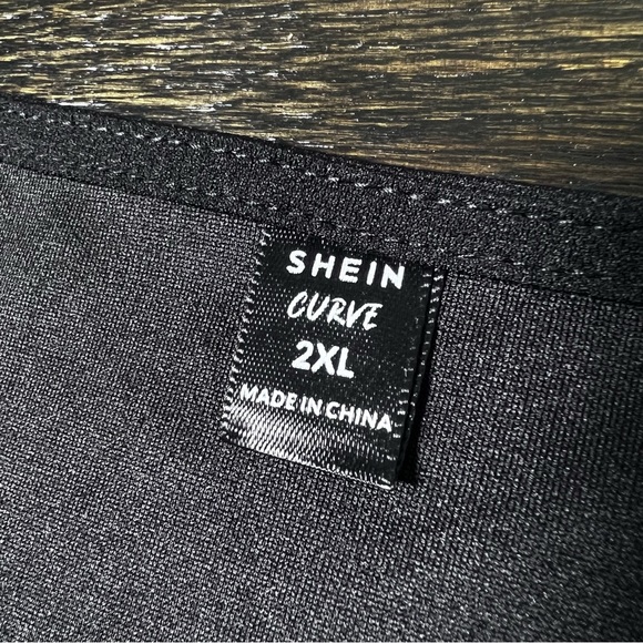 Shein Curve Black Short Sleeve Scallop Trim Dress - Picture 6 of 8